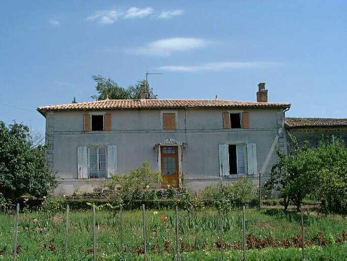 Logis, élévation antérieure, vue prise du sud.