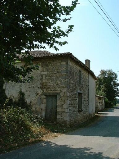 Logis, élévation latérale ouest, vue prise du nord.