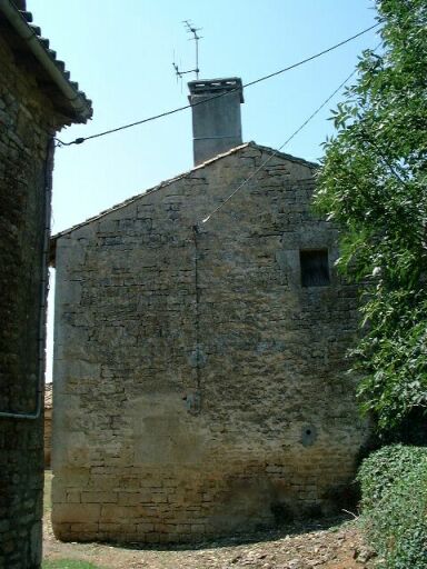 Logis, élévation latérale droite, vue prise de l'est.