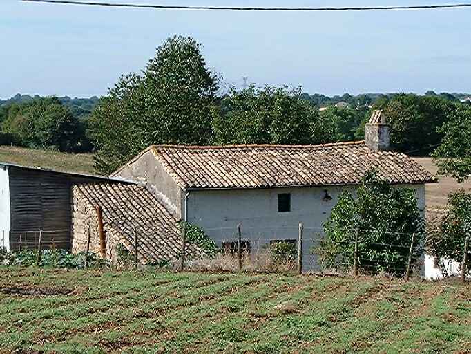 Logis, vue d'ensemble, prise du sud-ouest.