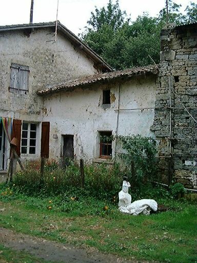 Ancien logis, élévation antérieure, vue prise du sud-ouest.