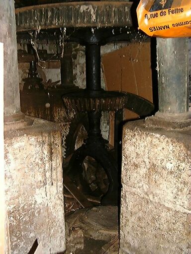 Moulin, intérieur, rez-de-chaussée, détail de la rotonde.