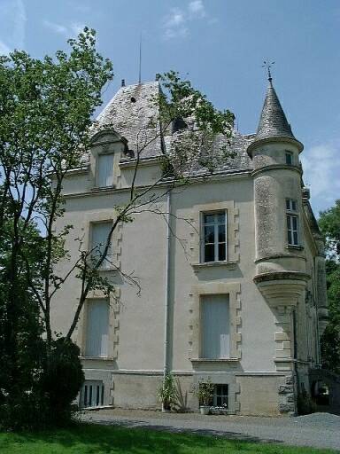 Logis, élévation latérale gauche, vue prise du sud-est.