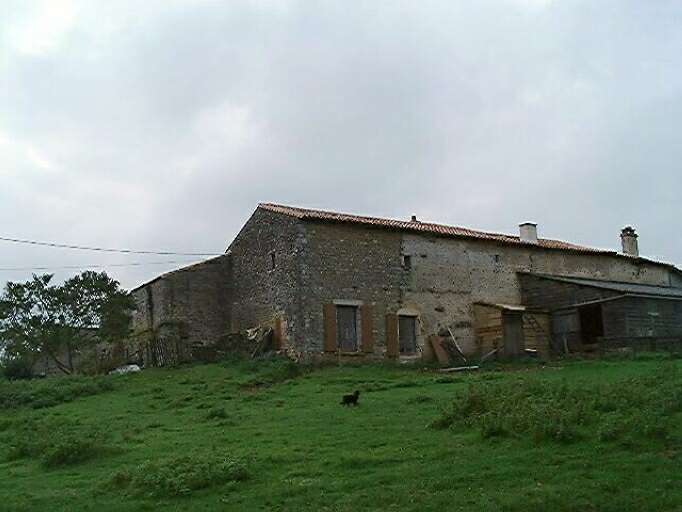 Logis, élévation postérieure nord, vue prise du nord-est.