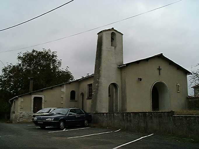 Vue d'ensemble de l'église évangélique luthérienne de Prailles, prise du sud-est.