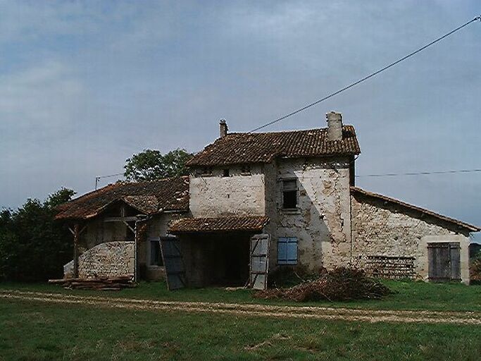 Logis, élévation antérieure est, vue prise de l'est.