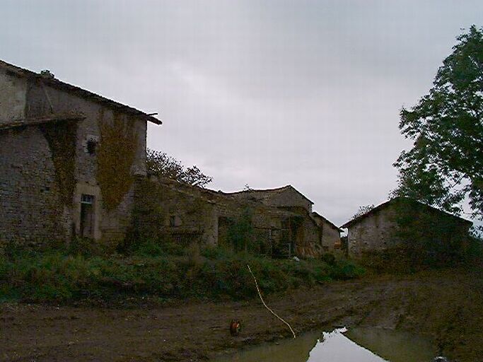 Logis et dépendances, vue du nord-ouest.