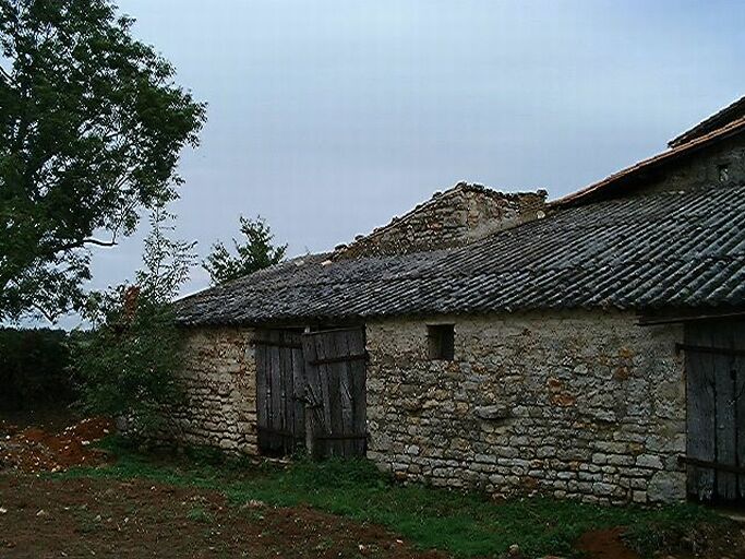 Dépendances, fournil accolé au sud-ouest du logis du fermier, élévation sud.