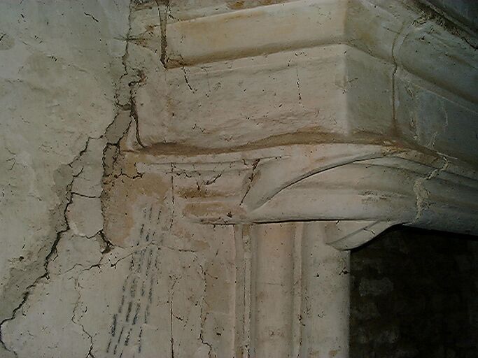 Logis principal, étage, salle, cheminée, profil gauche.