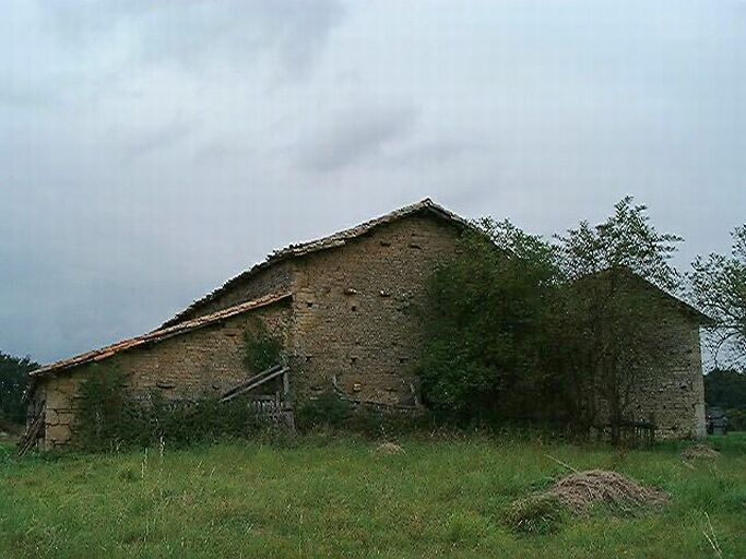 Dépendances, logement-grange-étable-hangar, élévation postérieure sud-est.