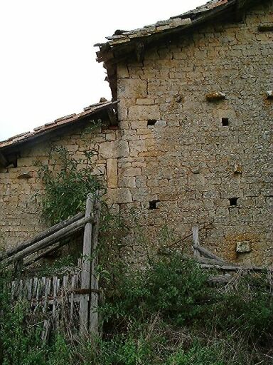 Dépendances, logement-grange-étable-hangar, élévation postérieure sud-est, détail du chaînage indiquant que l'étable a été bâtie en même temps que le logement-grange.
