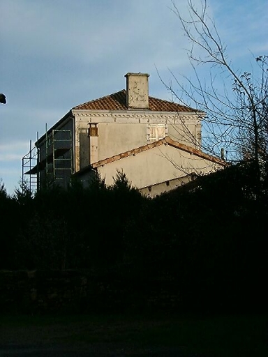 Logis, élévation latérale gauche, vue prise de l'ouest.