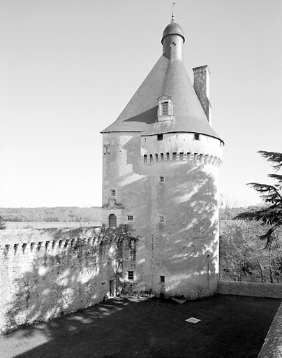 Tour Saint-Jean, élévation ouest et courtine.