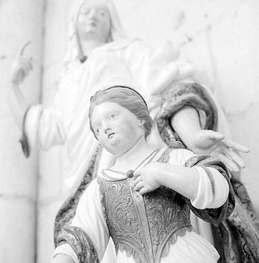 Détail du buste de la Vierge.