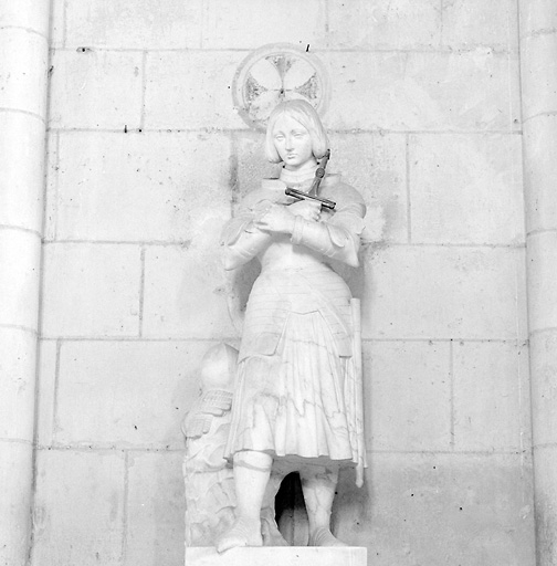 Statue : Sainte Jeanne d'Arc