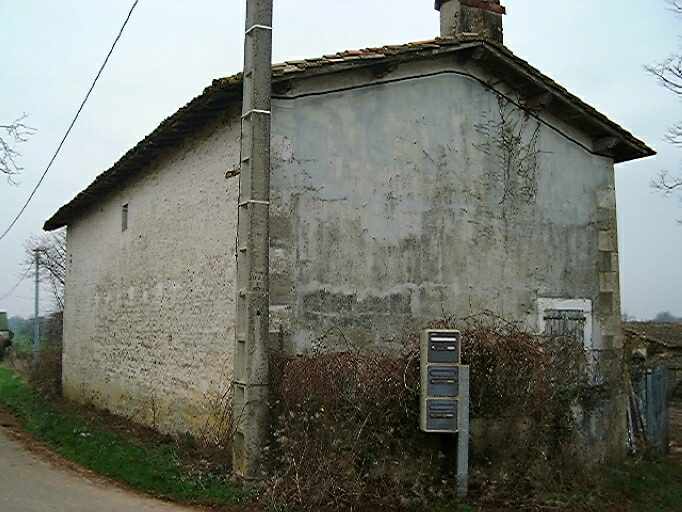Logis, élévations latérale gauche et postérieure, vue prise de l'ouest.