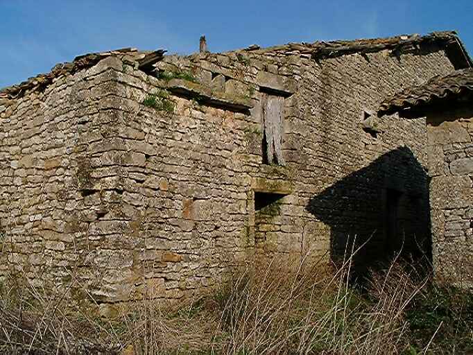 Dépendances, grange-étable, élévation sud, partie gauche.