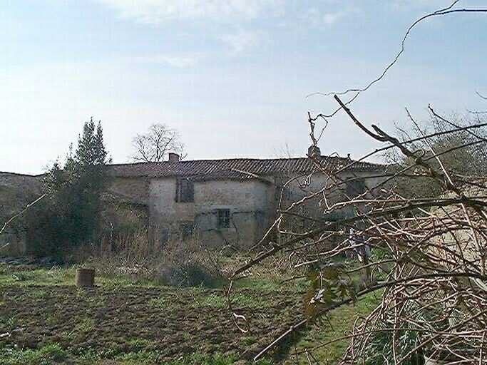 Elévation est, vue prise de l'est.