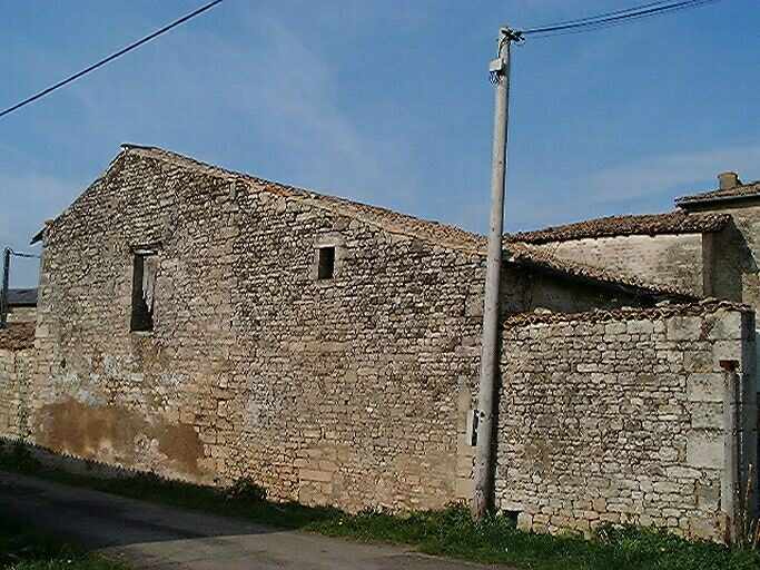 Elévation sud du bâtiment sud-ouest (l'ancien manoir ?).