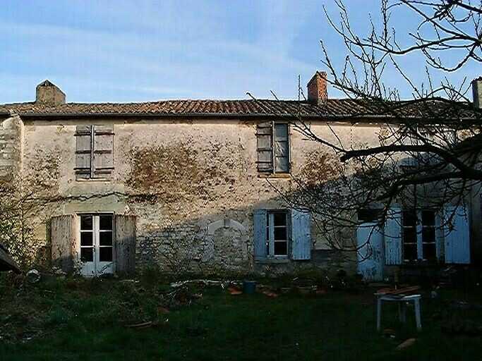 Logis, élévation ouest.