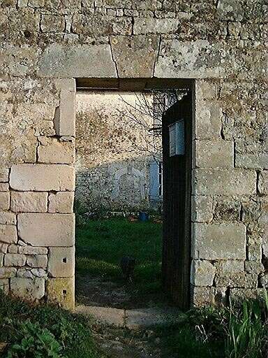 Elévation ouest, porte piétonne donnant accès à la cour du logis.