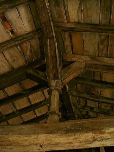 Logis, intérieur, grenier de gauche, au-dessus de la cuisine réaménagée, charpente, vue d'un poinçon.