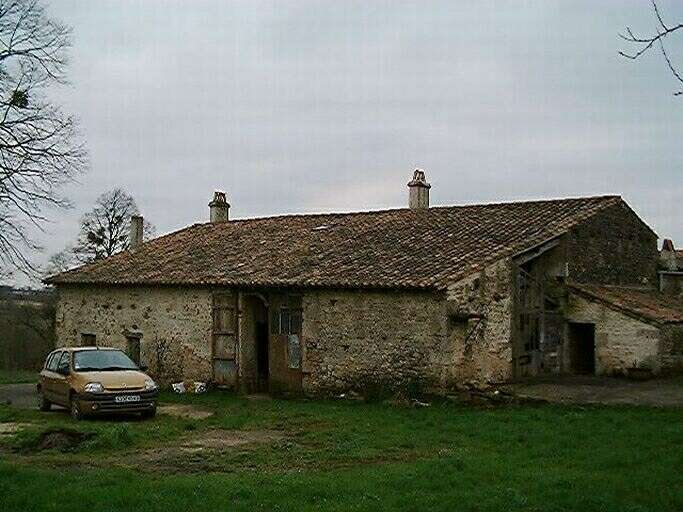 Logis et dépendances, élévation postérieure, vue prise du nord-ouest.