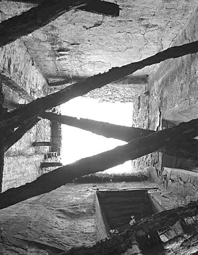 Logis, intérieur, rez-de-chaussée, tour sud, vue du bas vers le haut