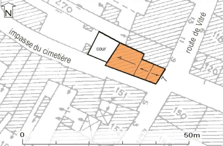 Plan masse, plan schématique des toitures. D'après le cadastre 1981 AH 199.