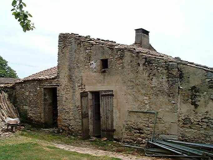 Logis et dépendances, élévation postérieure, vue prise du nord-ouest.