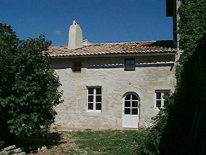 Logis, élévation sud-est.