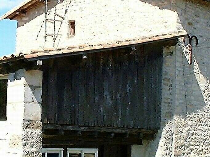 Logis et hangar, élévation latérale gauche, vue prise de l'est.