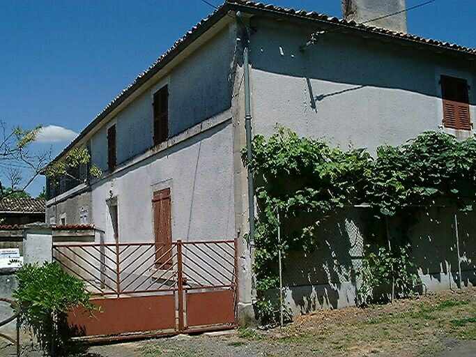 Logis daté 1861, partie droite, vue prise du sud-est.