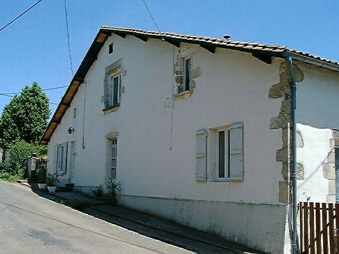 Logis, élévation antérieure, vue prise du sud-ouest.