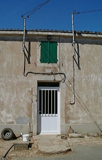 Logis, élévation antérieure, détail de la travée centrale.