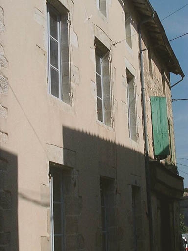 Vue générale. Elévation antérieure.