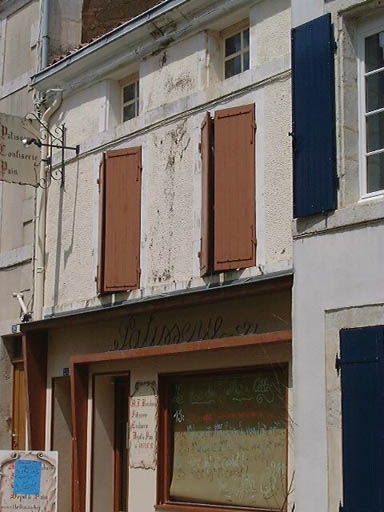Vue générale. Elévation antérieure.
