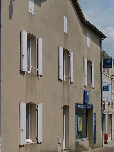 Maison, 30 rue Emile-Verdon.