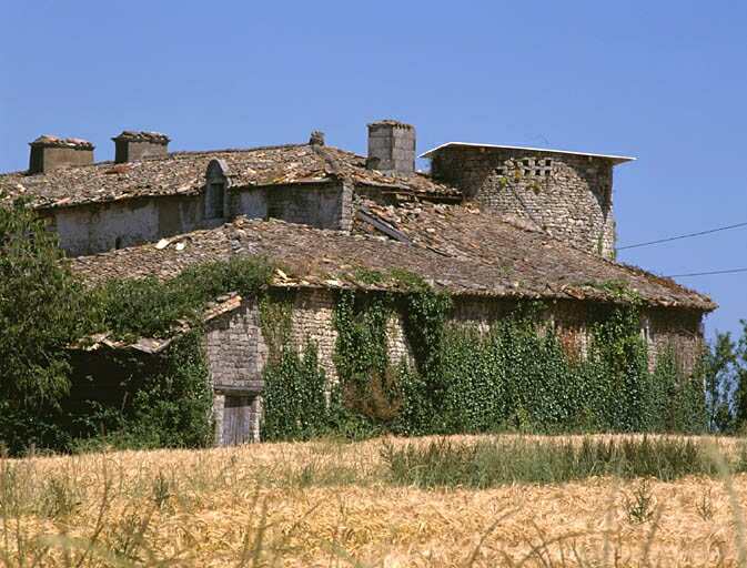 Logis et dépendances, élévations latérales droites, vue prise de l'louest