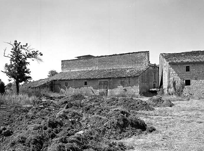 Dépendances agricoles au nord-est du logis, bâtiment sud, élévation postérieure, vue prise du nord-est