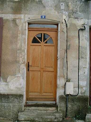 Façade, porte.
