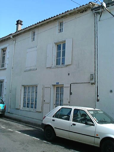 Vue générale. Elévation antérieure.