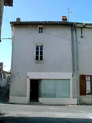 Vue générale. Elévation antérieure.