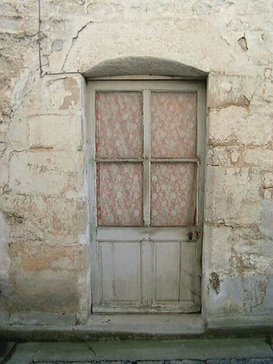 Elévation antérieure, porte.