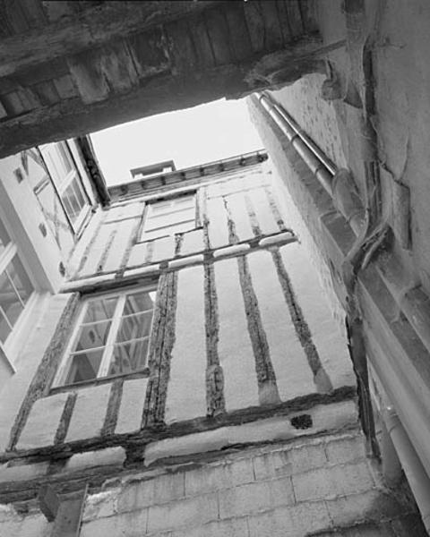 Corps de bâtiment nord, élévation sud sur la cour est