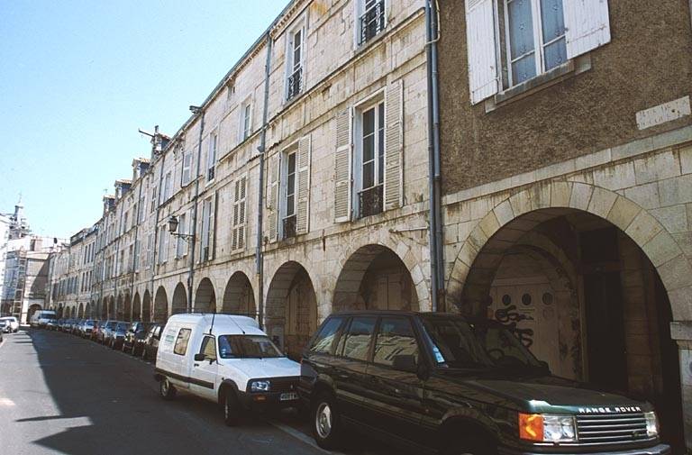 Façades nord vues depuis la droite.