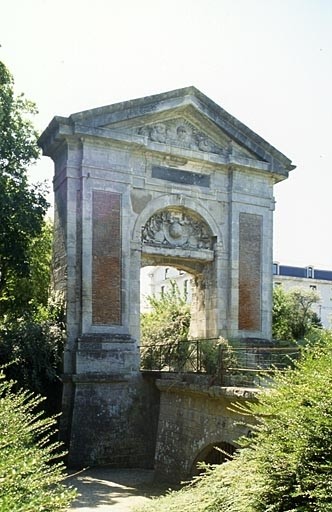 Ouvrage d'entrée dit Porte Dauphine