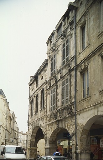 Façade.