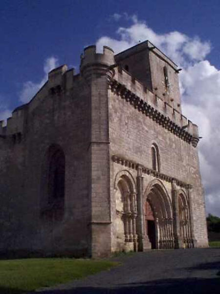 Façade occidentale, vue depuis le nord-ouest