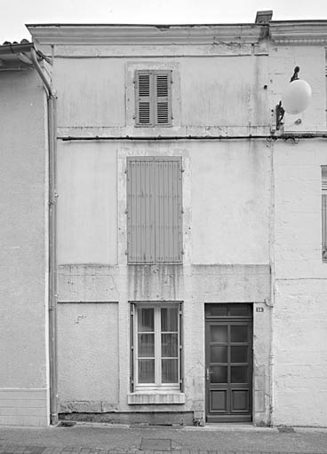 Façade sur rue.